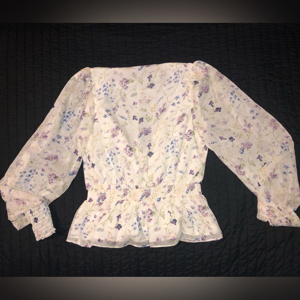 Floral Top - Picture 3 of 7